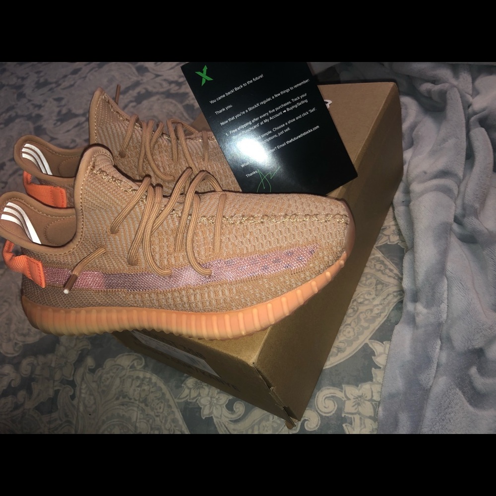 Yeezy 350 V2 Clay